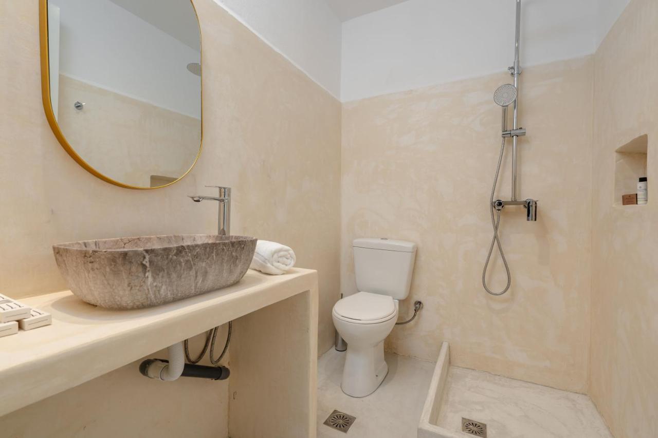 Celestial Seaview Apartments- Apollon Naxos City Екстер'єр фото